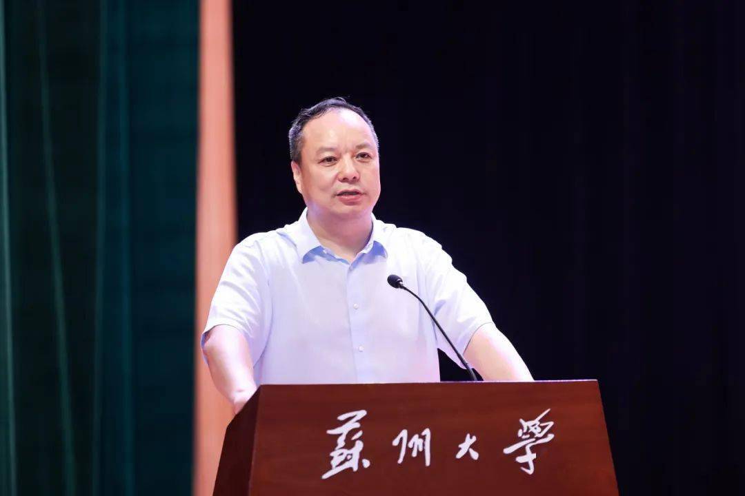 九游娱乐靠谱-苏州大学副校长前往训练基地，为苏州队守门员纪振勇拨穗(军事训练备课示教六个步骤)