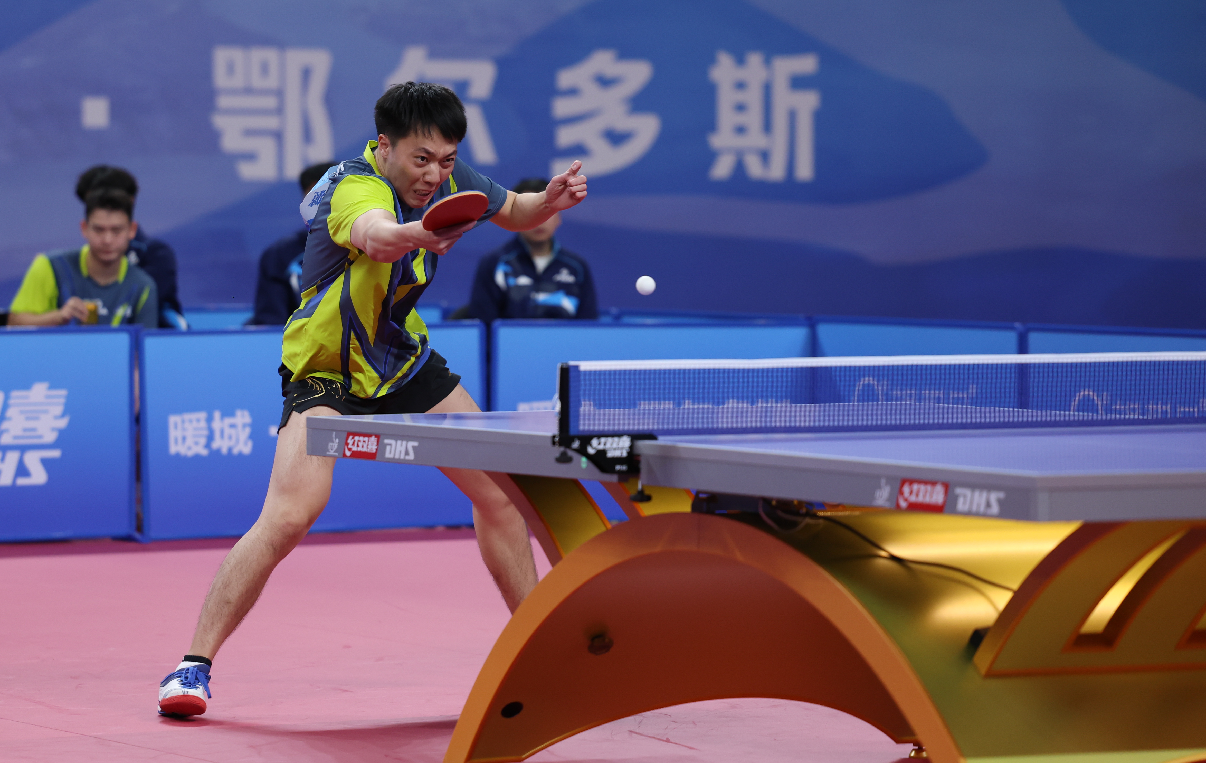 中国代表队转败为胜，晋级至淘汰赛(你觉得中国代表团在32届获得多少金牌)